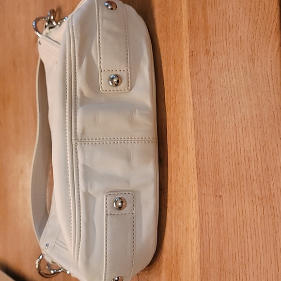 EUC Coach Leather Shoulder Bag 👜👜 - Picture 3 of 12